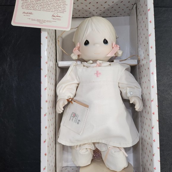 Precious Moments Angie, the Angel of Mercy Nurse Doll Limited Edition Retired - Picture 3 of 10